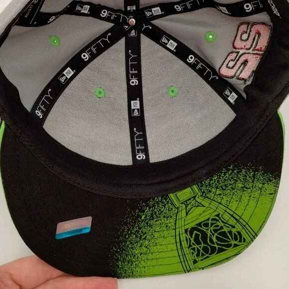 New Era Monster Energy Nascar Champion 2018 Autographed Joey Logano Hat NWT - Picture 8 of 12